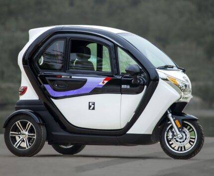 Fully enclosed electric tricycle for child schooling ,commuting, traveling